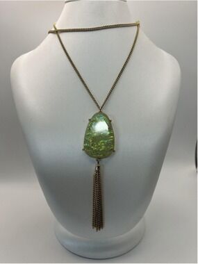 Necklace Gold Tone Green Resin Teardrop Pendant Tassel Statement Lobster Clasp